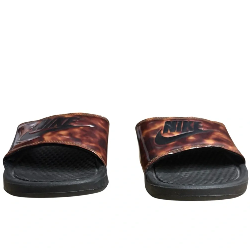 NIKE Victori 1 Lightweight Slides in Cheetah Print w/ Black Swoosh Size 6 — WOW!